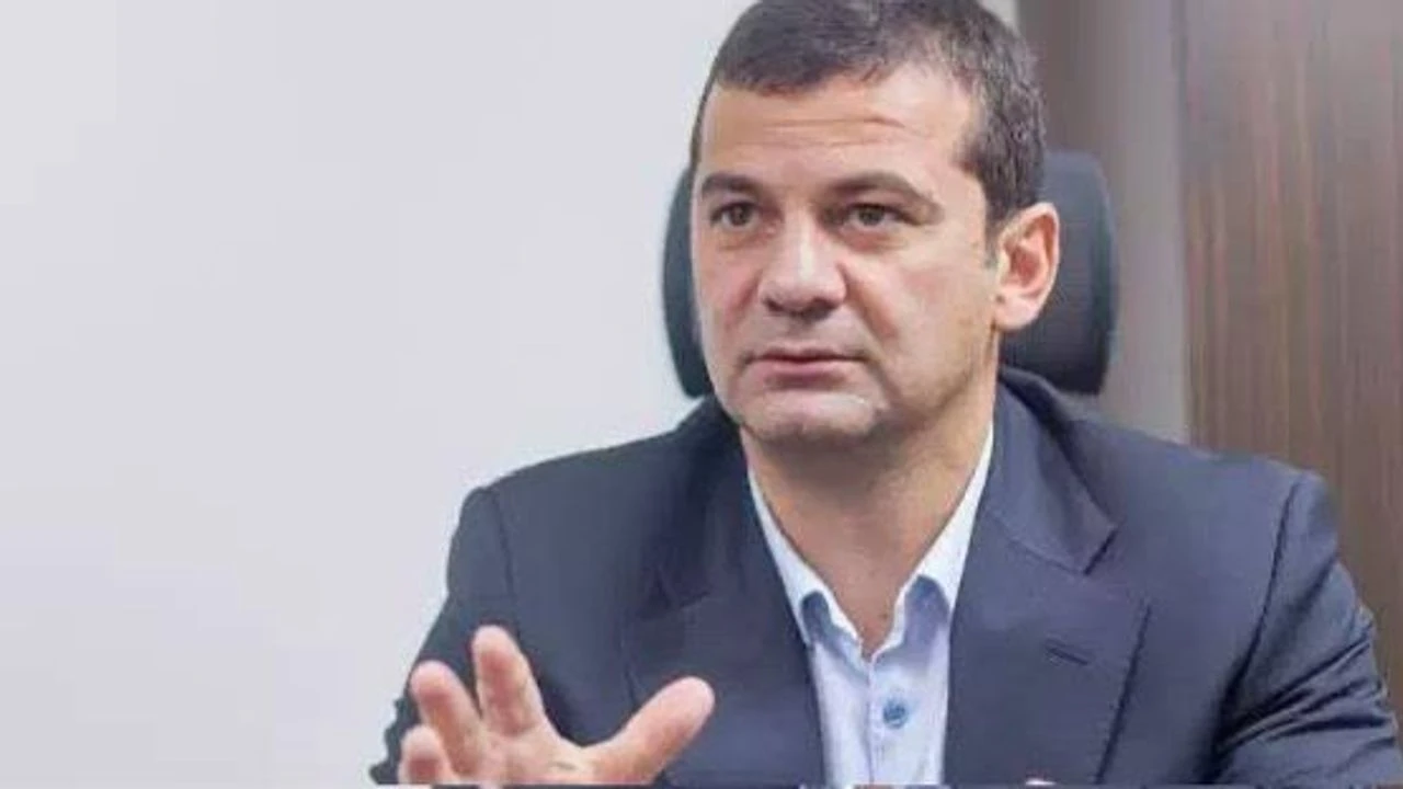 Bartu Soral Kimdir