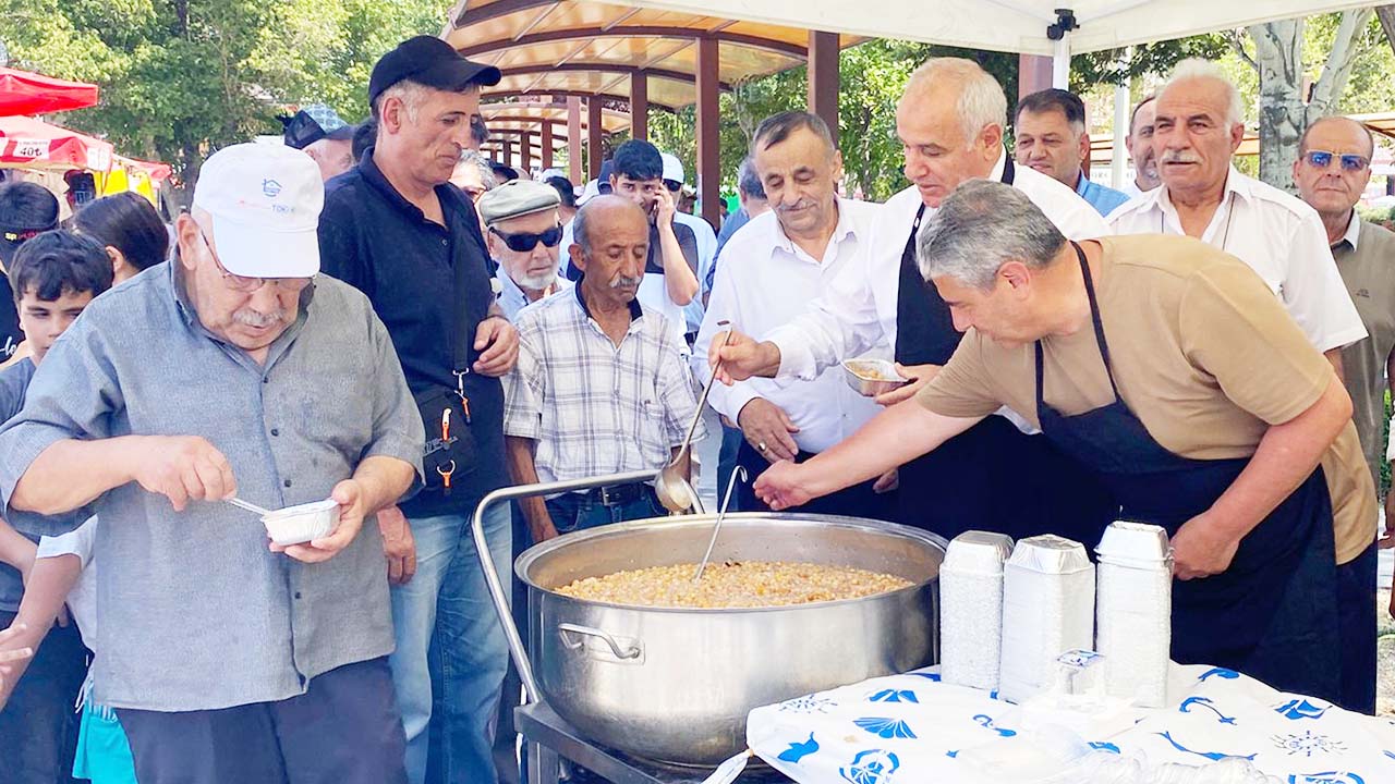 Sincan Kaymakamı Aşure (2)