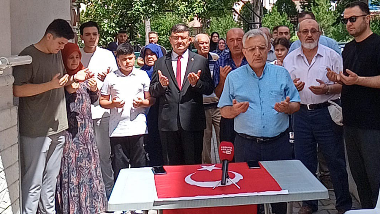 Bayrak Dikme 2