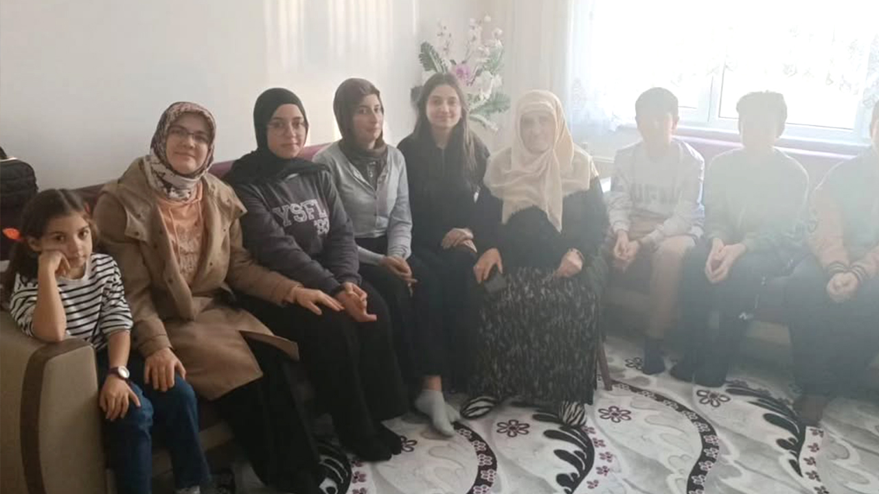 Yozgat Şehitler Fen Lisesi Şehit Ailesi Ziyareti 3