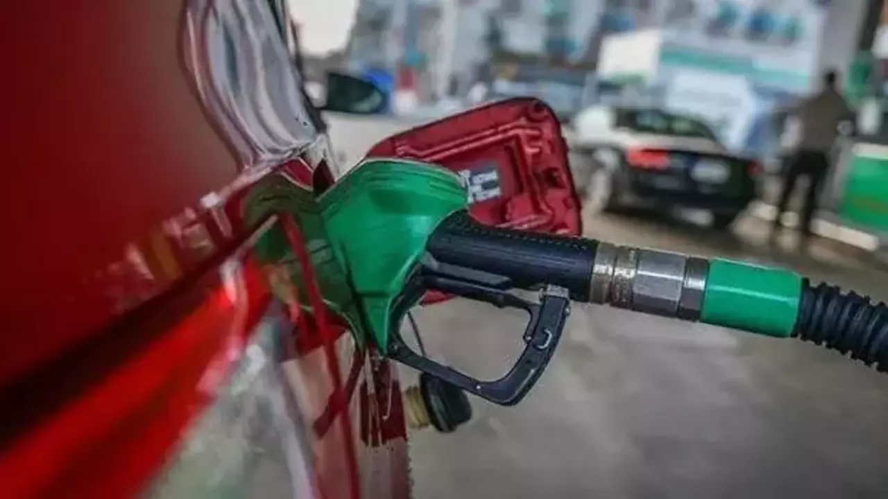 Motorin Fiyatlarına Gece Yarısı 2 Lira 7 Kuruşluk Zam Yapıldı-1