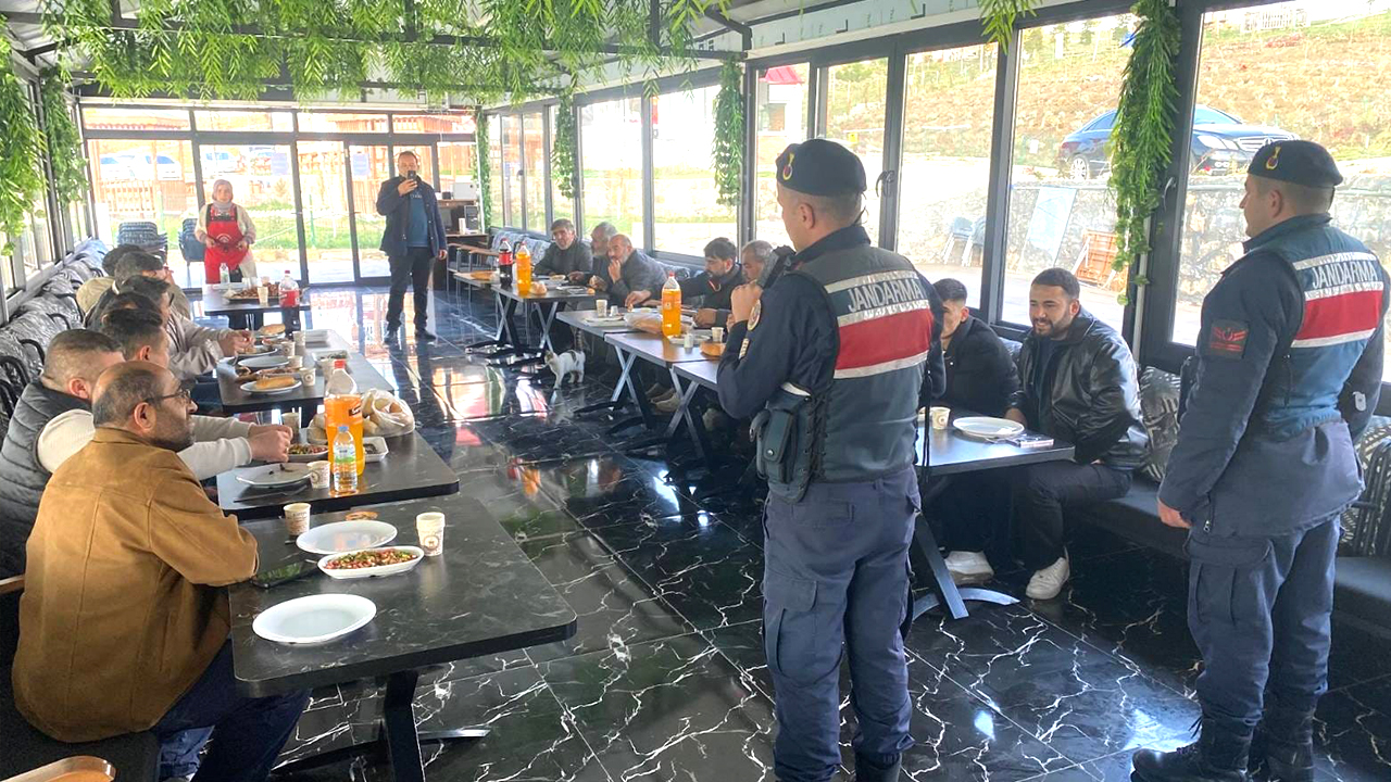 Saraykent İlçe Jandarmadan Kişlik Lasti̇k Uyarisi (1)