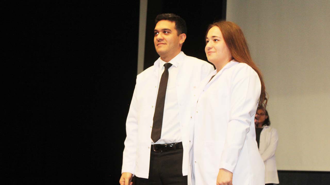 Yobü Beyaz Önlük Diş (3)