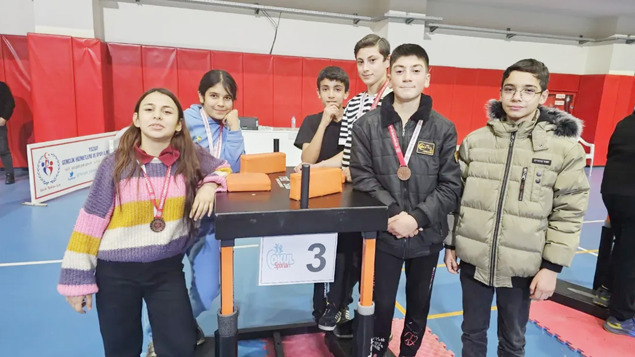 Bilek Güreşi (1)