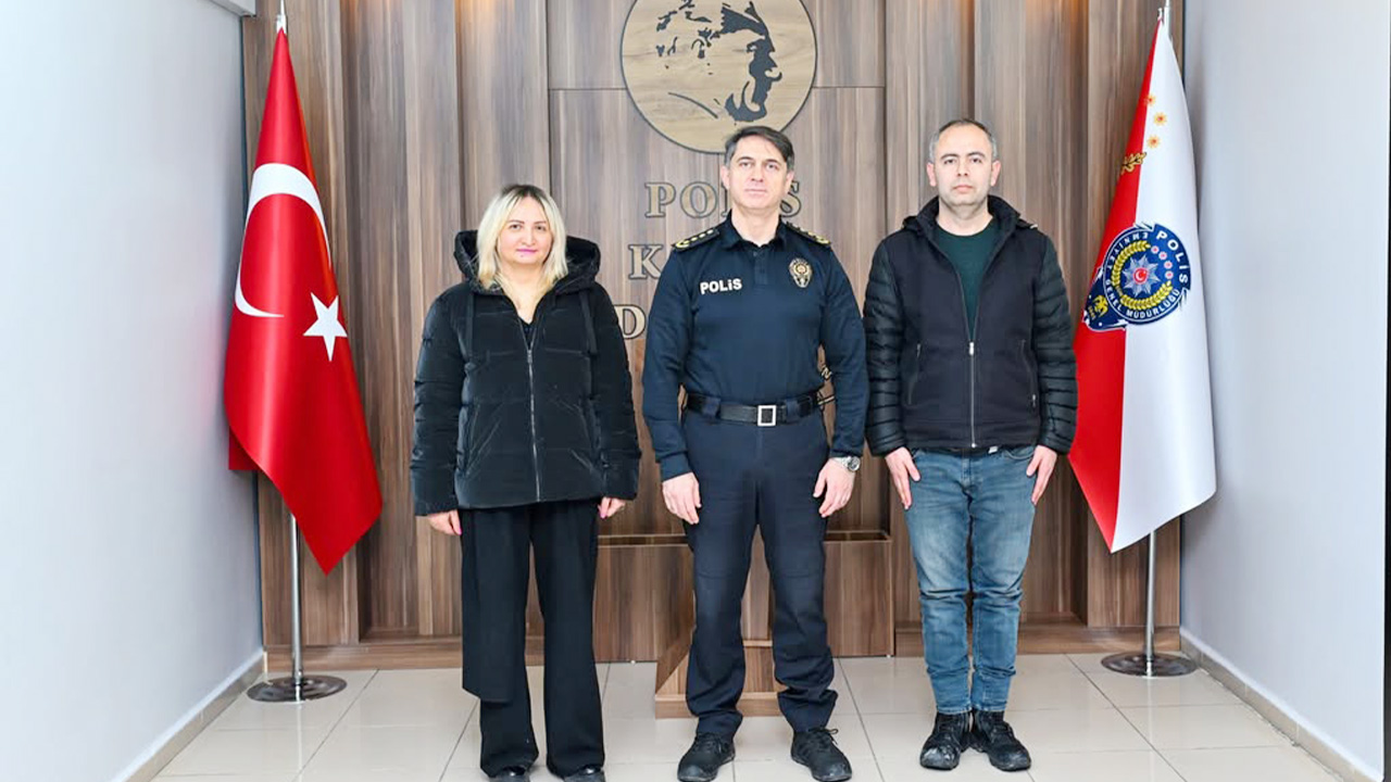 Emniyetli Buluşma (2)