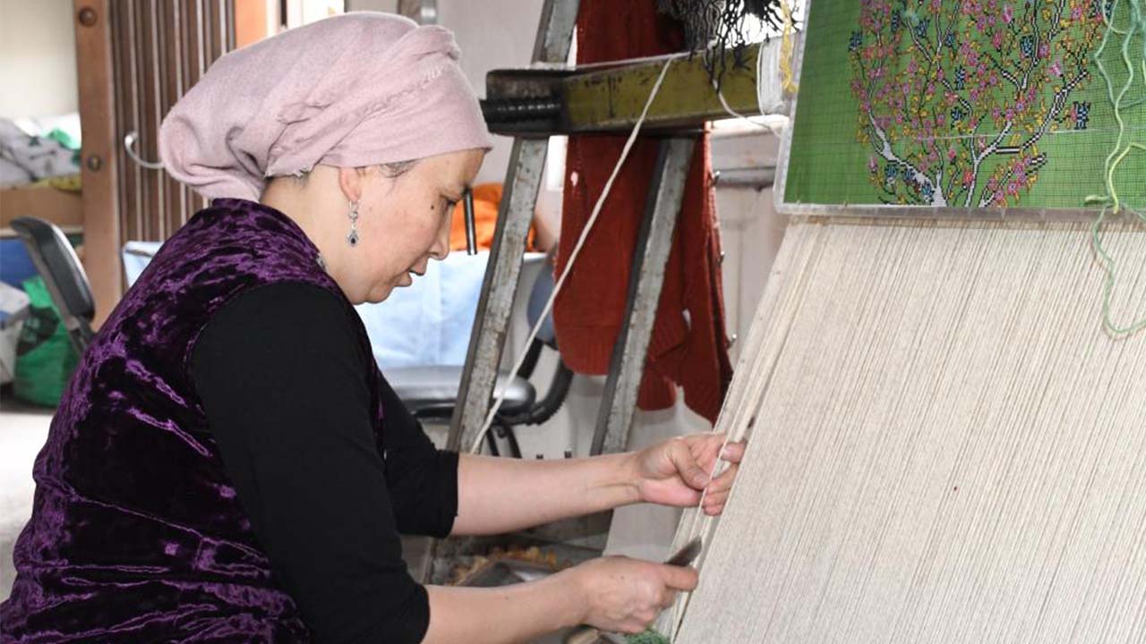 Iha Kırgız Halı Dokuma (4)