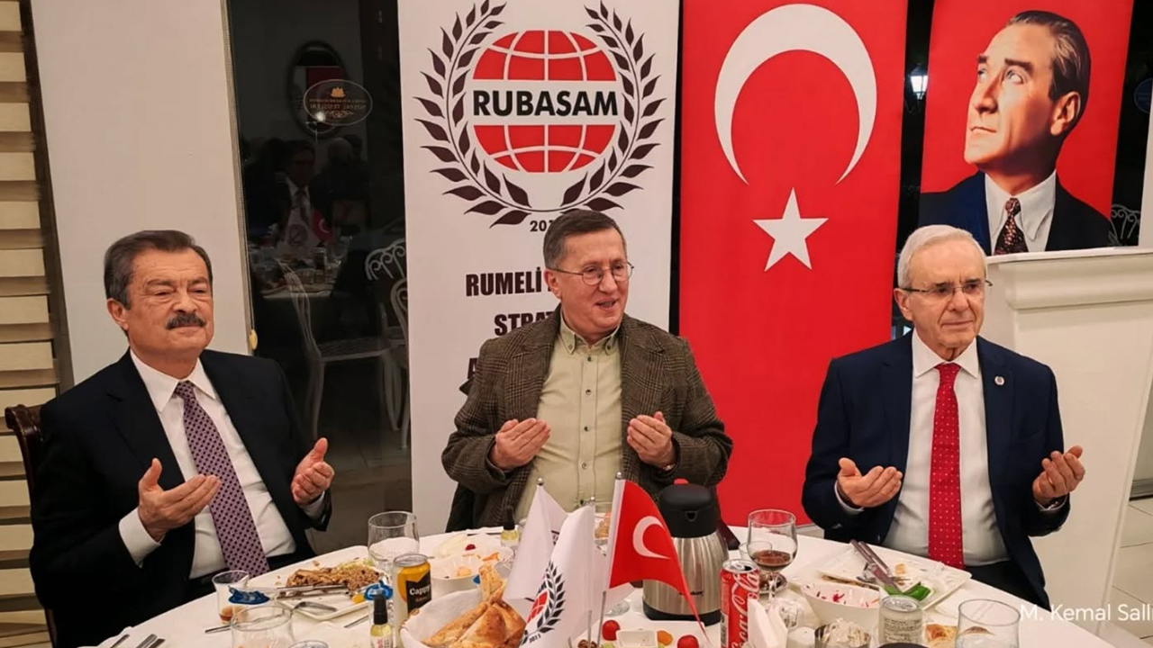 Kayalar'dan Brilik Mesajı (3)