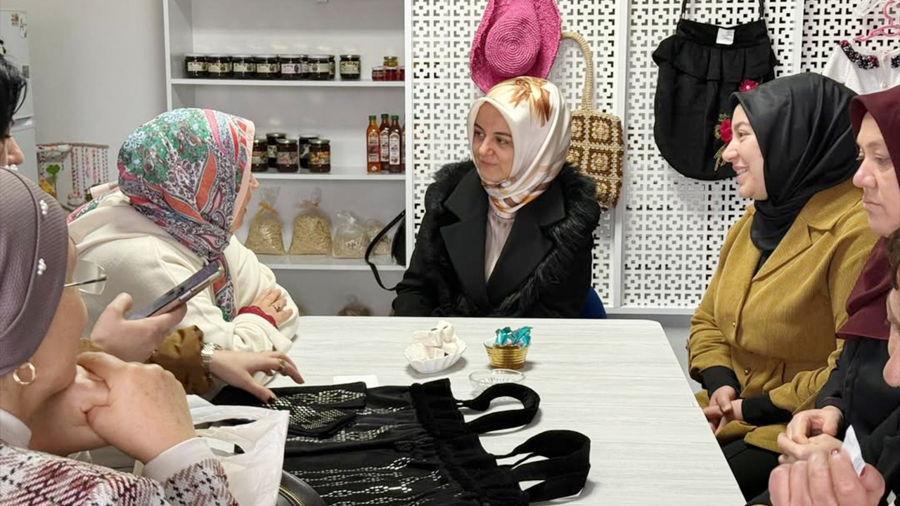 Polis Eşler