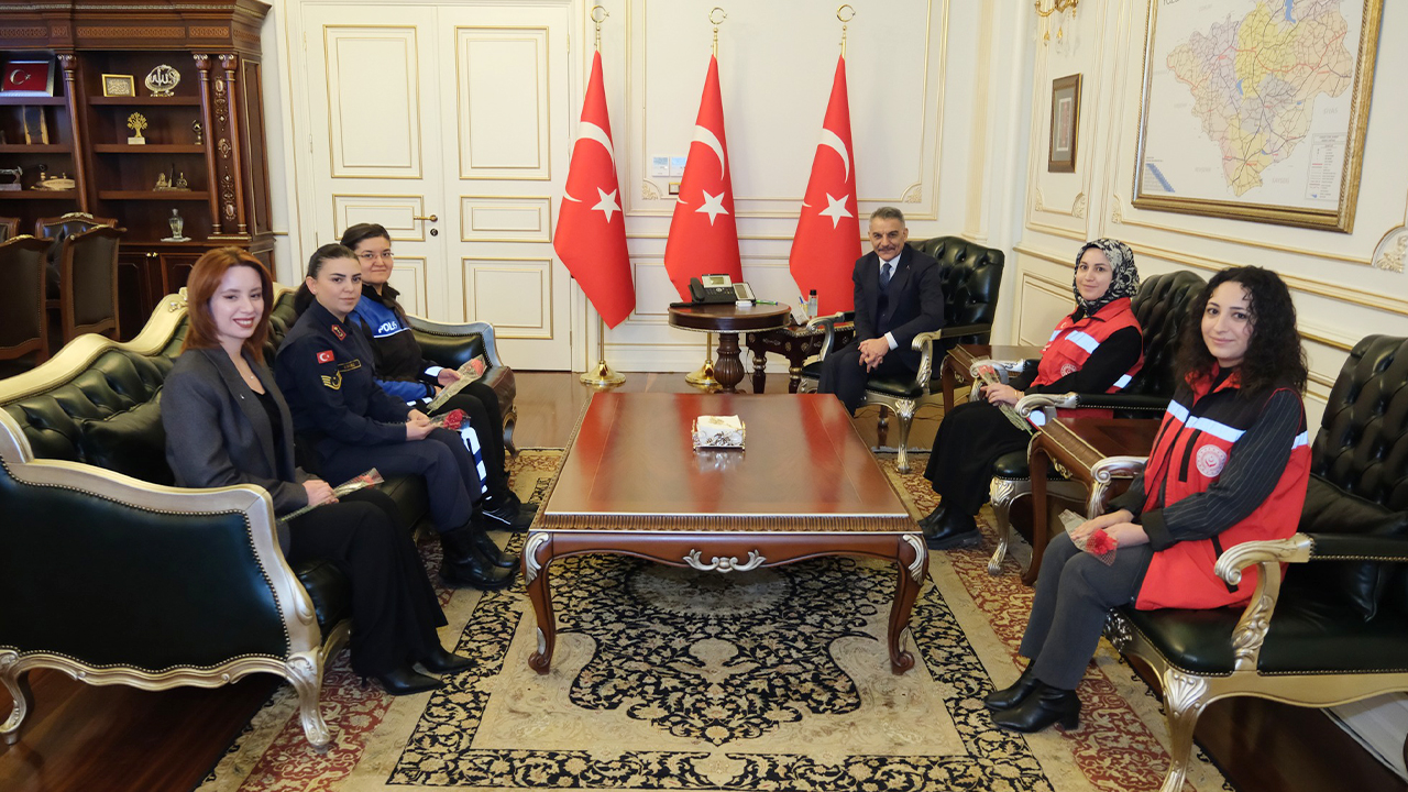 Kadın Personeli Unutmadı (2)