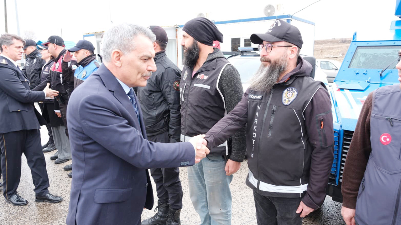 Valilik Tebrik (1)