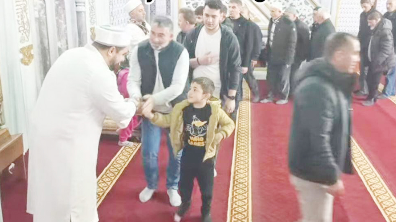 Yozgat’ta Kadir Gecesi Nur Oldu Yağdı (6)
