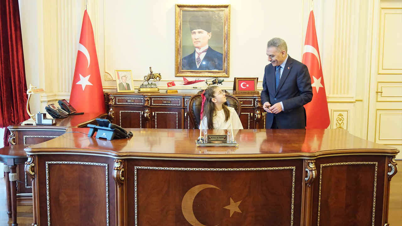 Valilik Makamı Çocukların (1)
