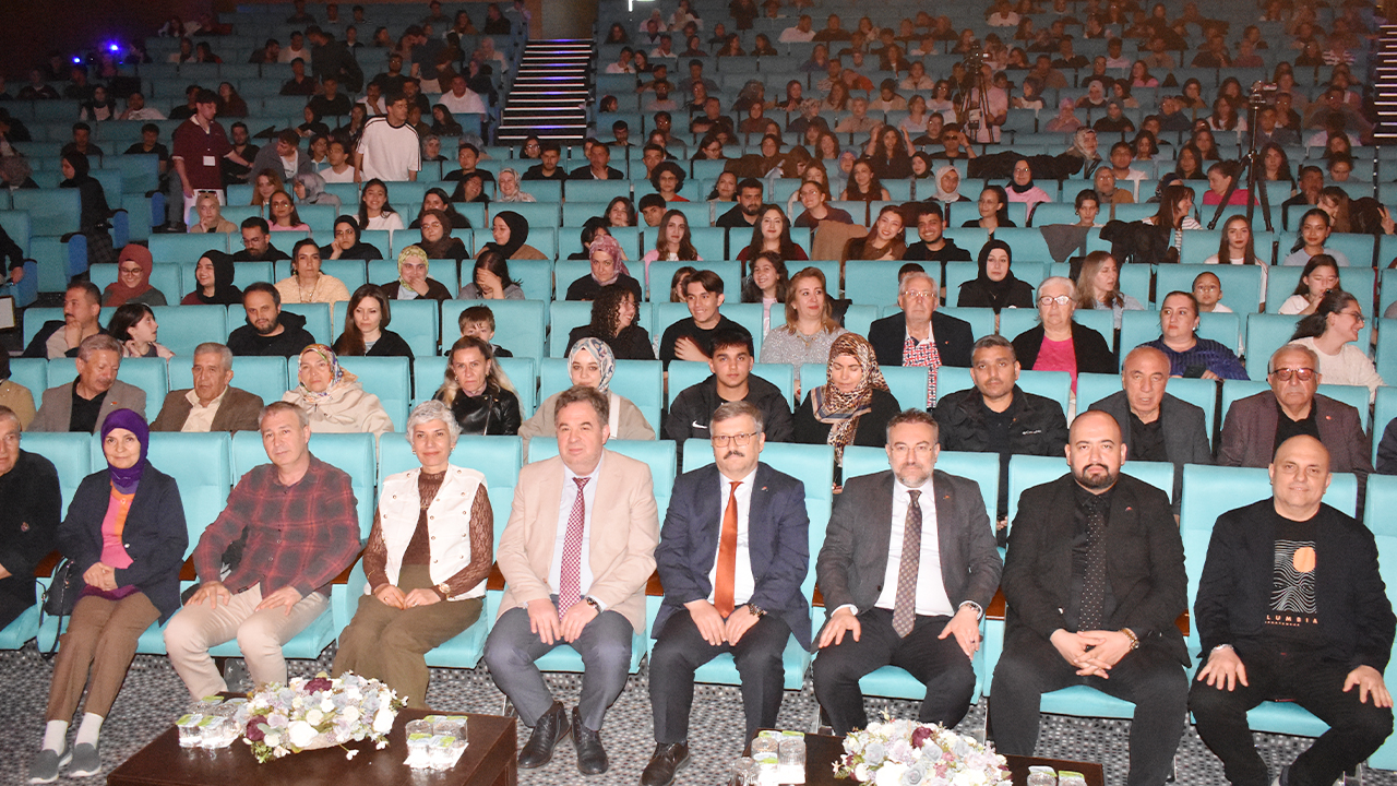 Anadolu Kültürüne Tiyatro Dokunuşu (1)
