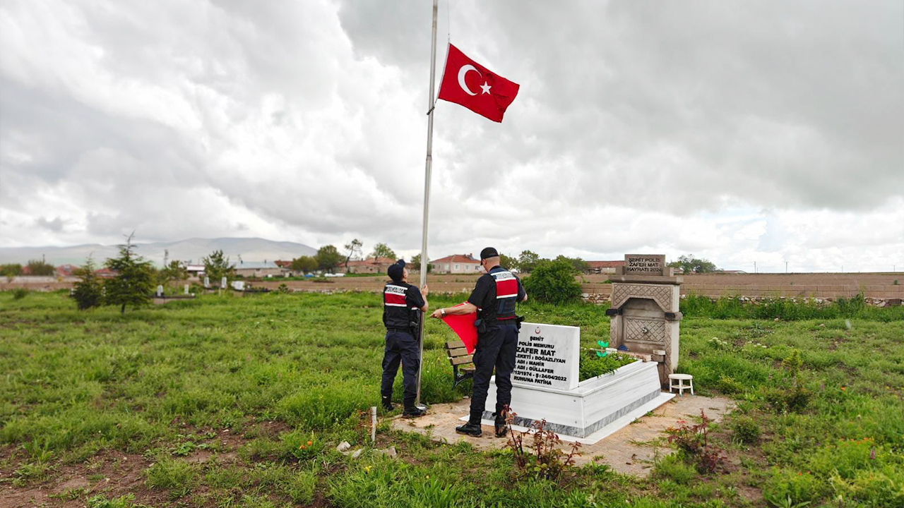 Yozgat’ta Şehit Kabirlerine Bayram Vefası! (5)