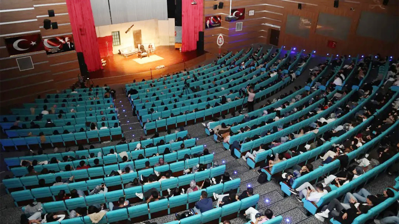 Yozgat’ta Tiyatro Var! (6)
