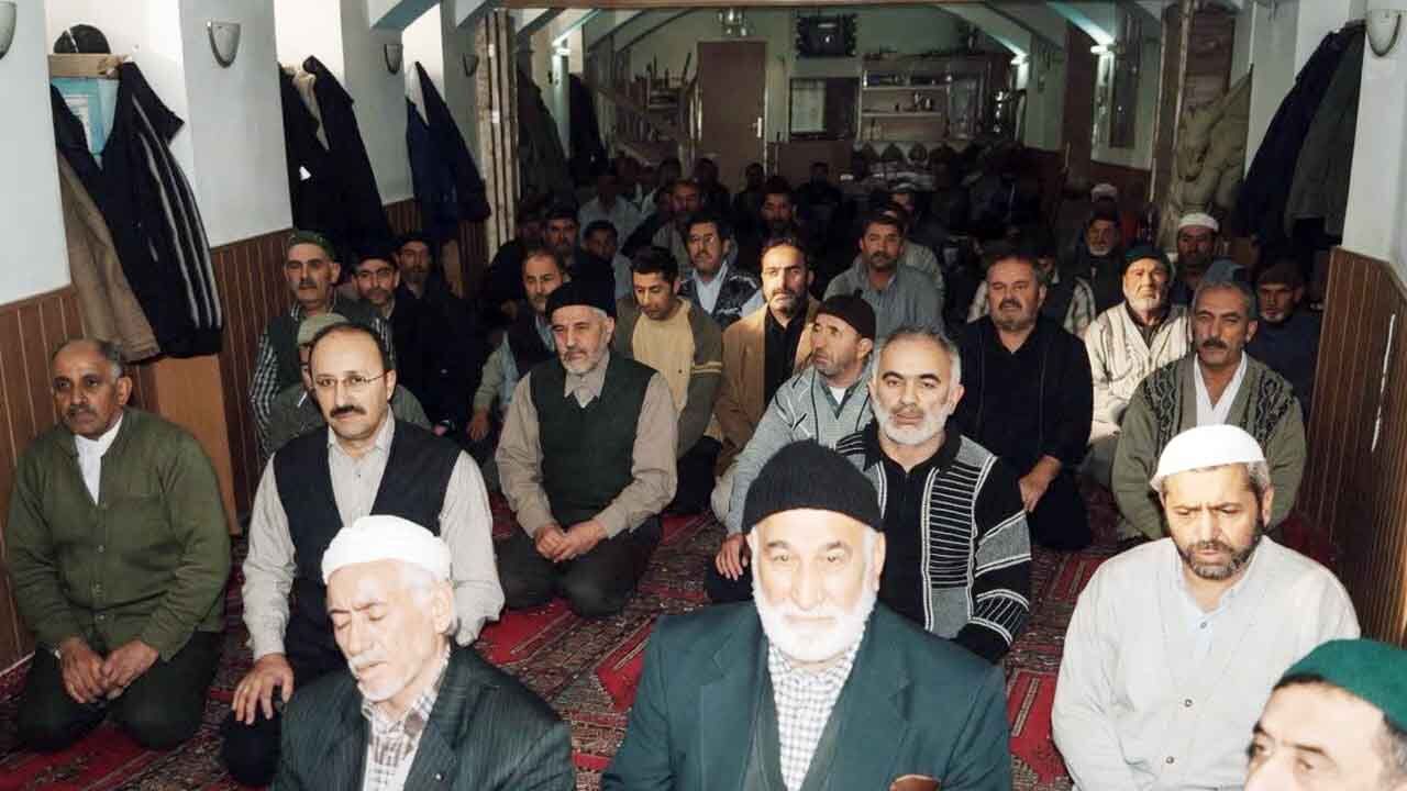 Viyana Yozgatlılar Fatih Cami Kahvaltı 1