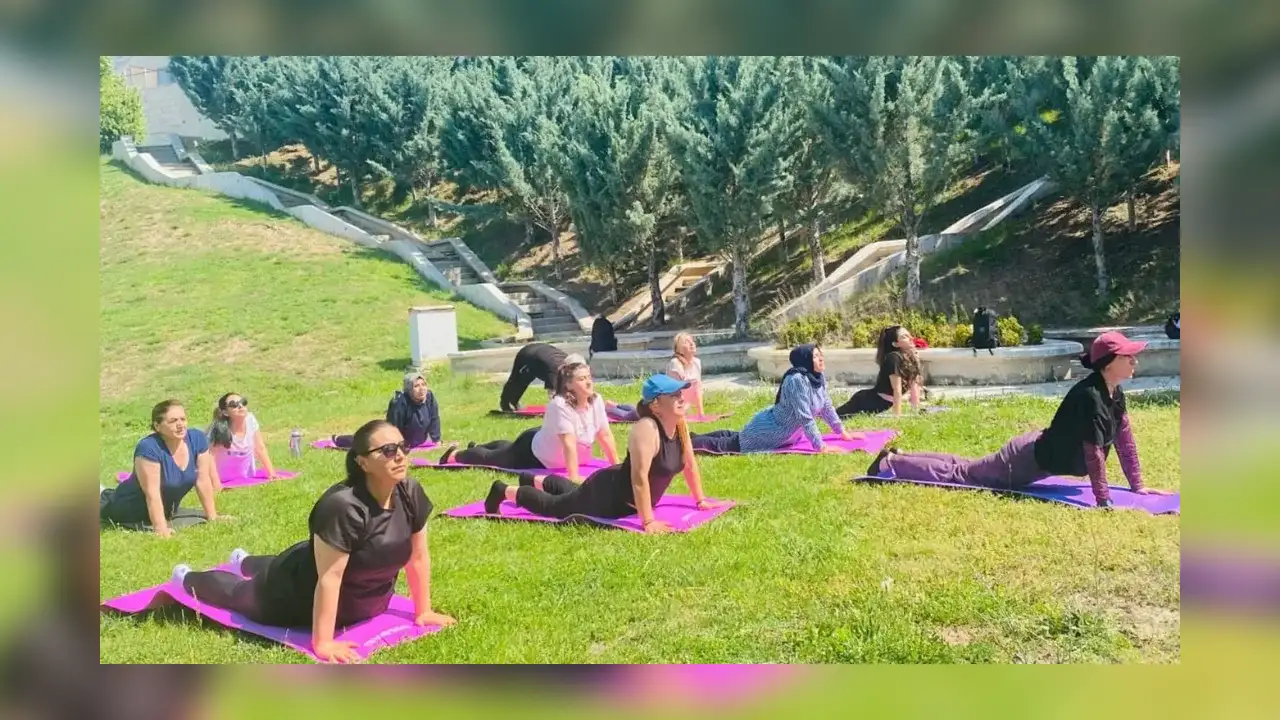 esertepe-aile-yasam-merkezi-olarak-yoga-gunu-etkinligimizi-buyuk-bir-katilimla-gerceklestirdik-1