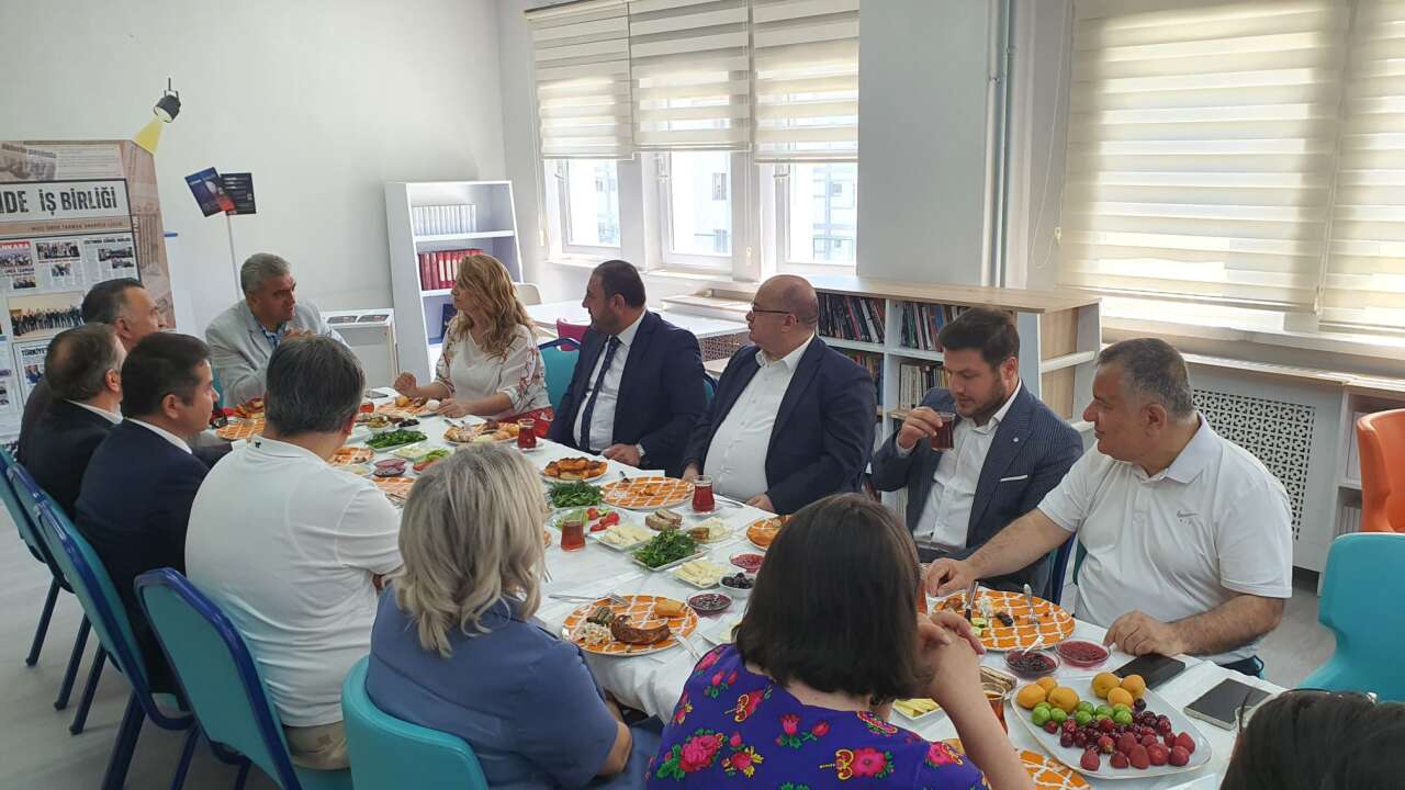 hakanoglundan-hotala-anlamli-ziyaret-3