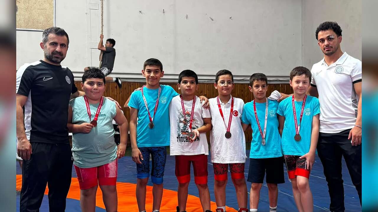 abb-aski-spor-catisi-altinda-hayata-gecirilen-300-cocuk-300-sporcu-projemizden-11-altin-topla-1