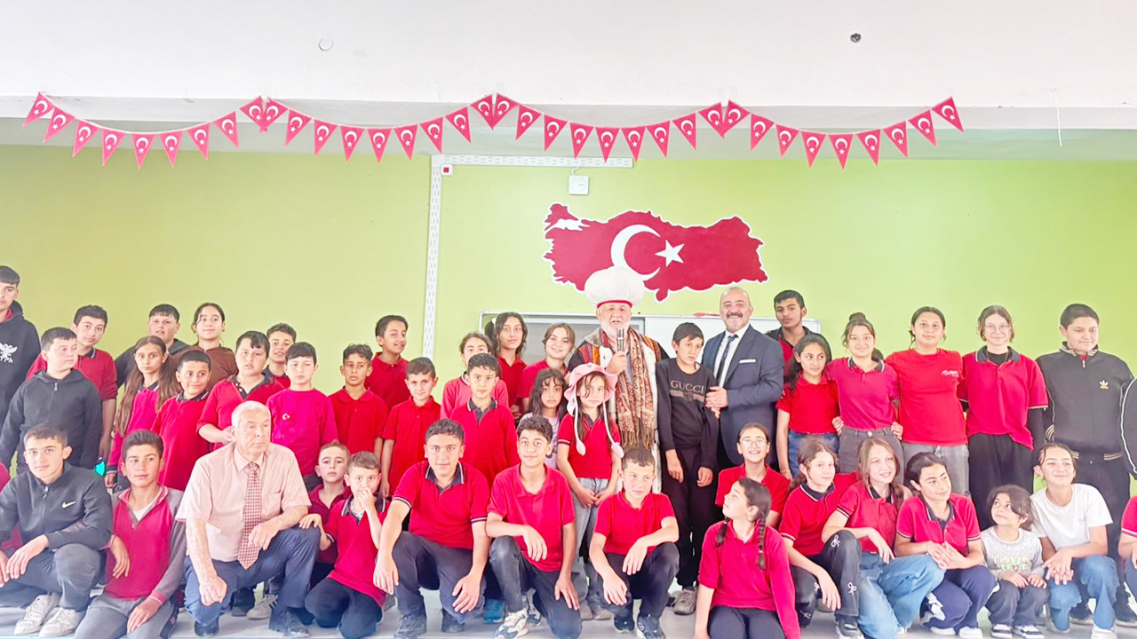 Nasreddin Hoca Okulda (1)