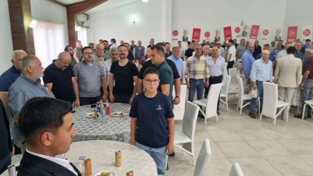 adayligini-resmen-acikladi-2
