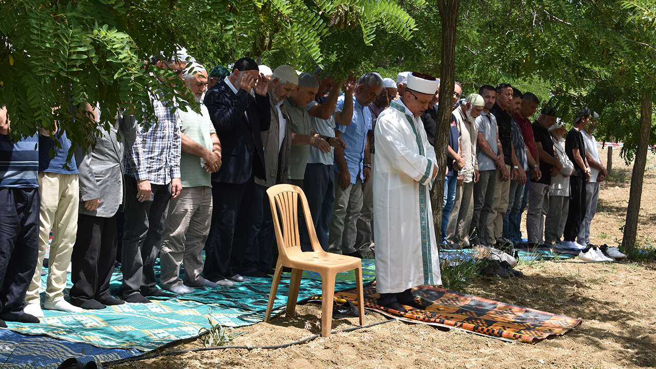 ahmet-efendi-anma-1