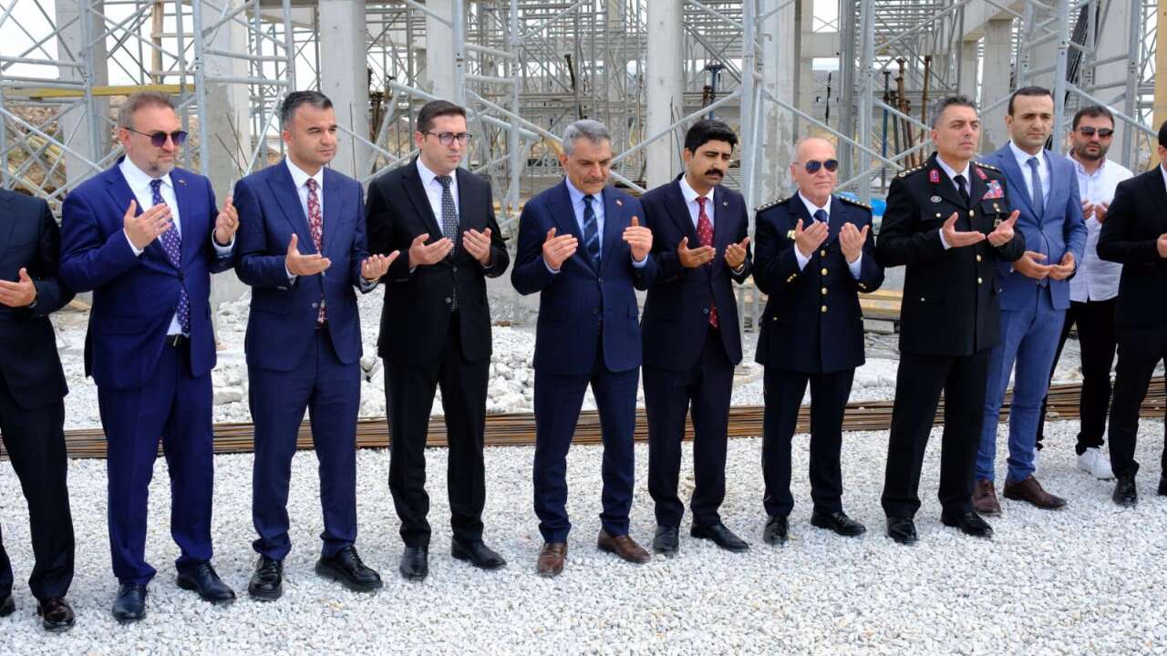 cezaeinde-minareler-yukseliyor-2
